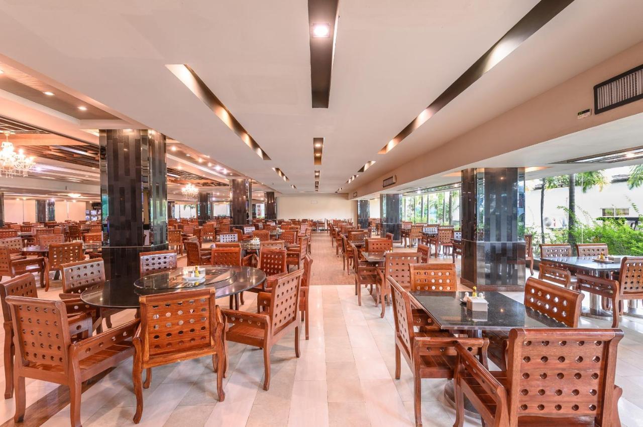 Ease Jomtien Hotel Exterior photo
