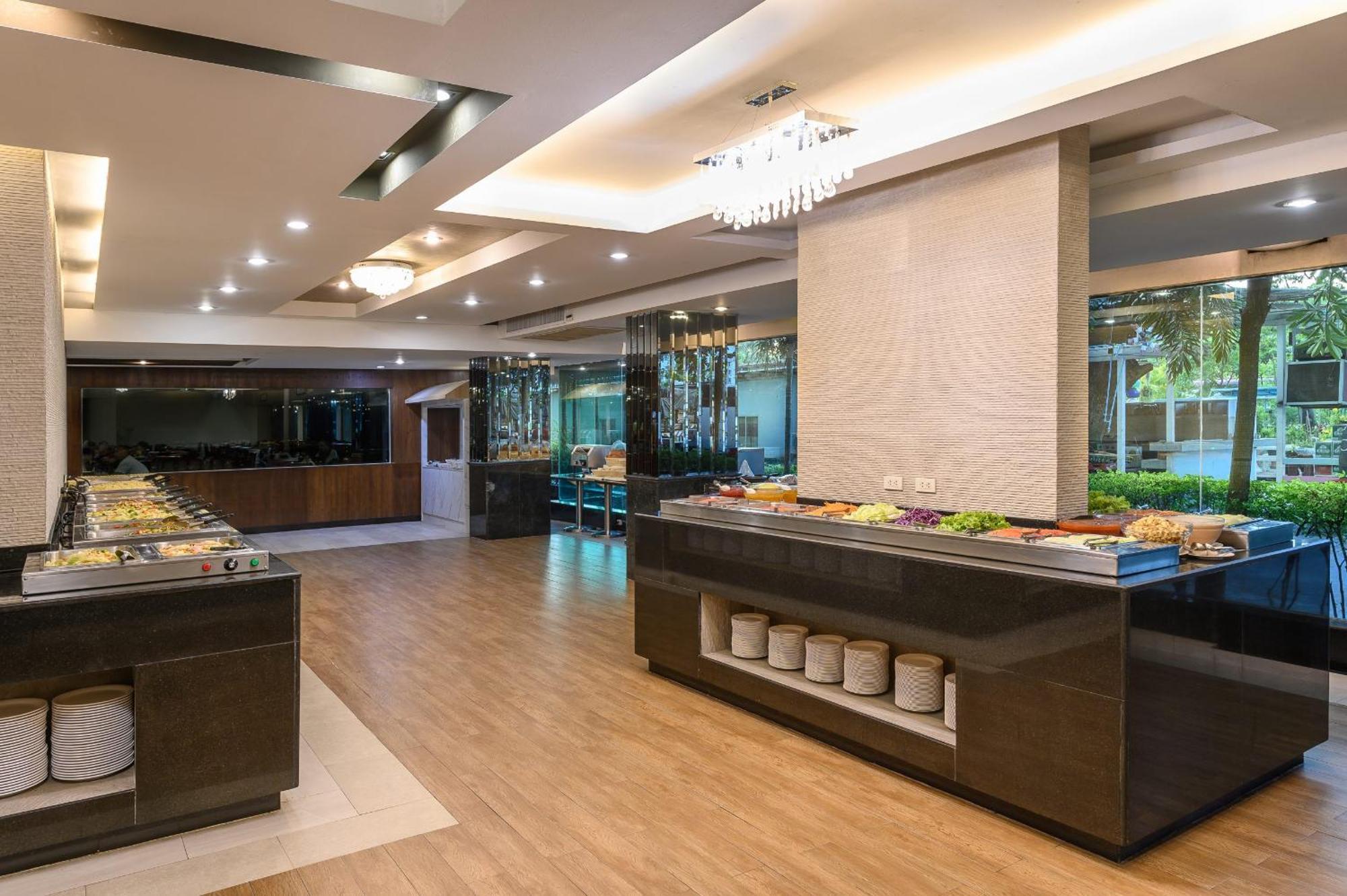Ease Jomtien Hotel Exterior photo