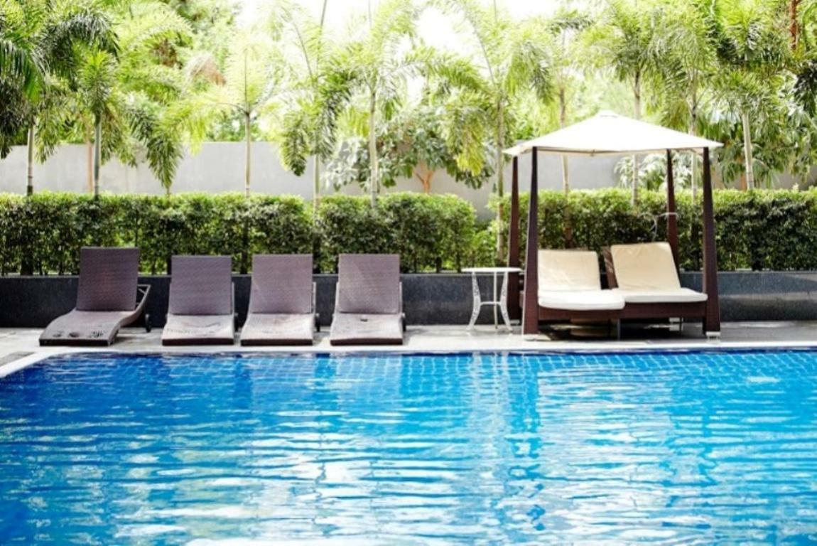 Ease Jomtien Hotel Exterior photo