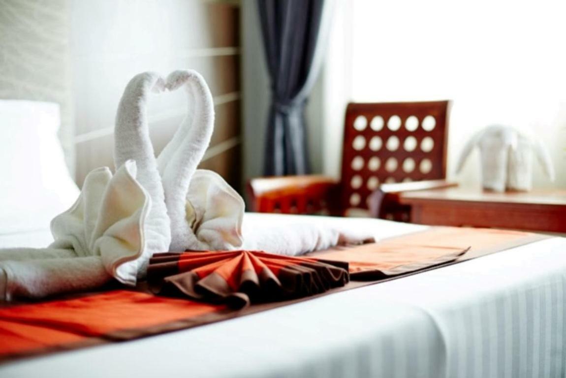 Ease Jomtien Hotel Exterior photo