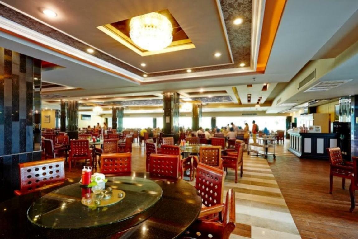 Ease Jomtien Hotel Exterior photo