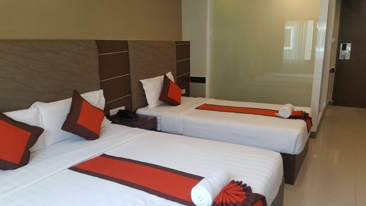Ease Jomtien Hotel Exterior photo